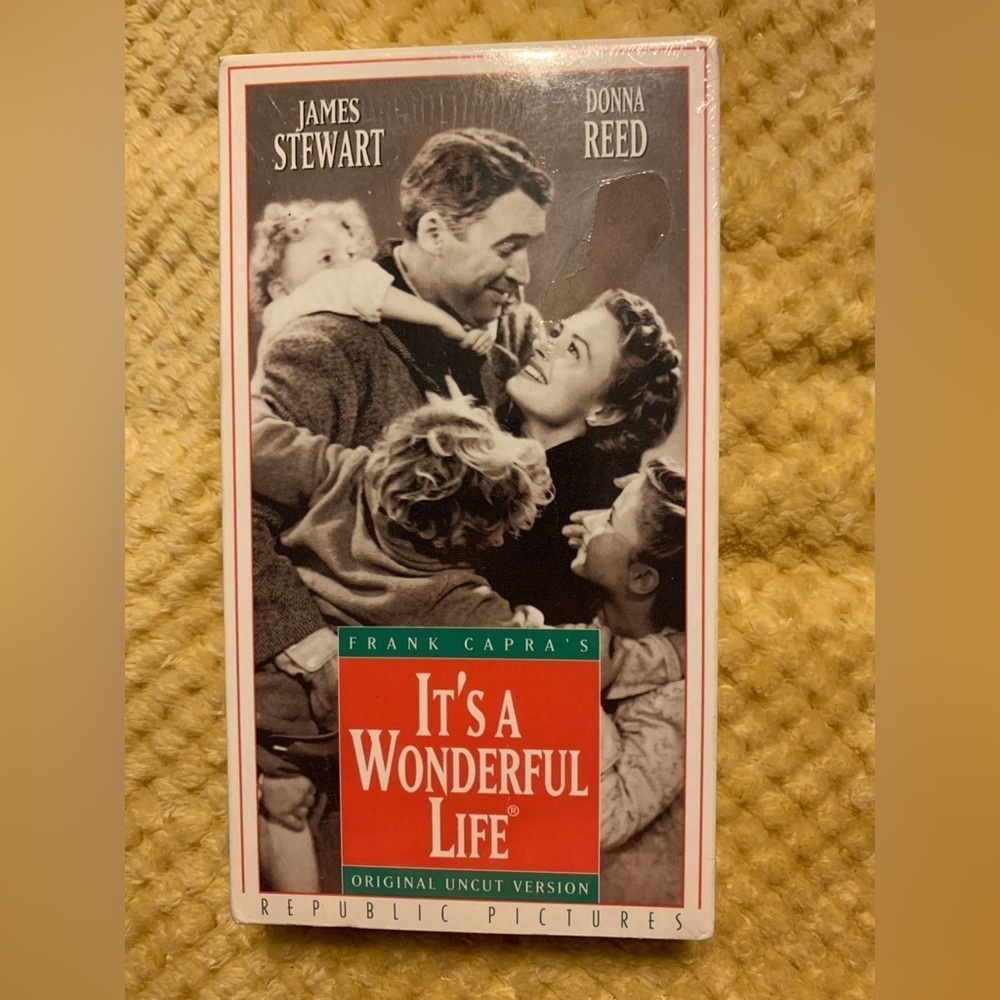 It’s A Wonderful Life VHS Video Tape. New & sealed. Running time 132 mins. B & W